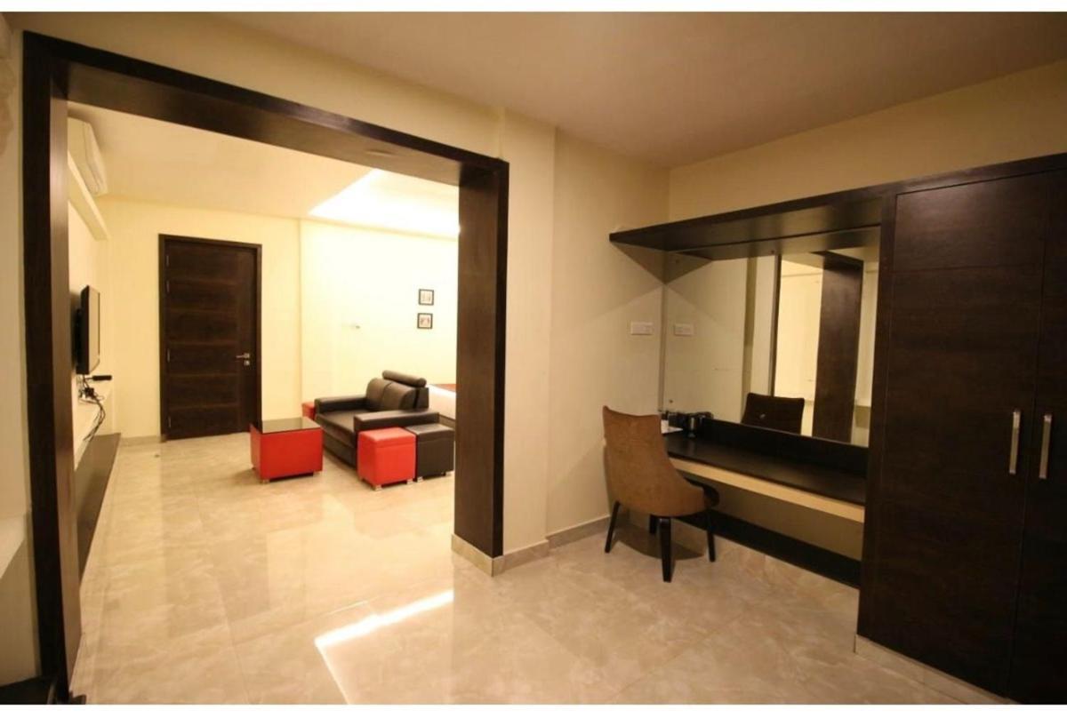 The Butterfly Luxury Serviced Apartments Visakhapatnam Bagian luar foto