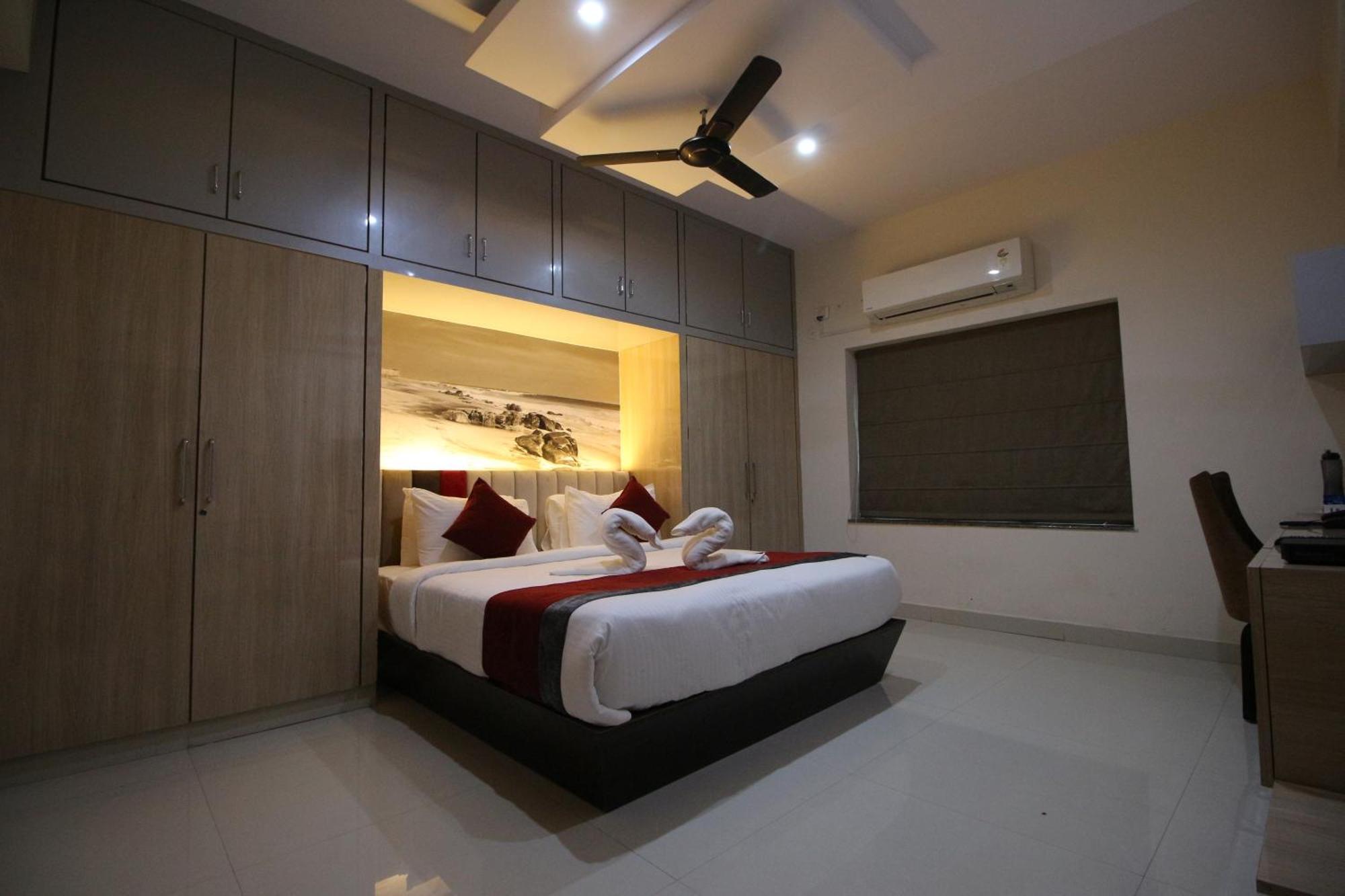 The Butterfly Luxury Serviced Apartments Visakhapatnam Bagian luar foto