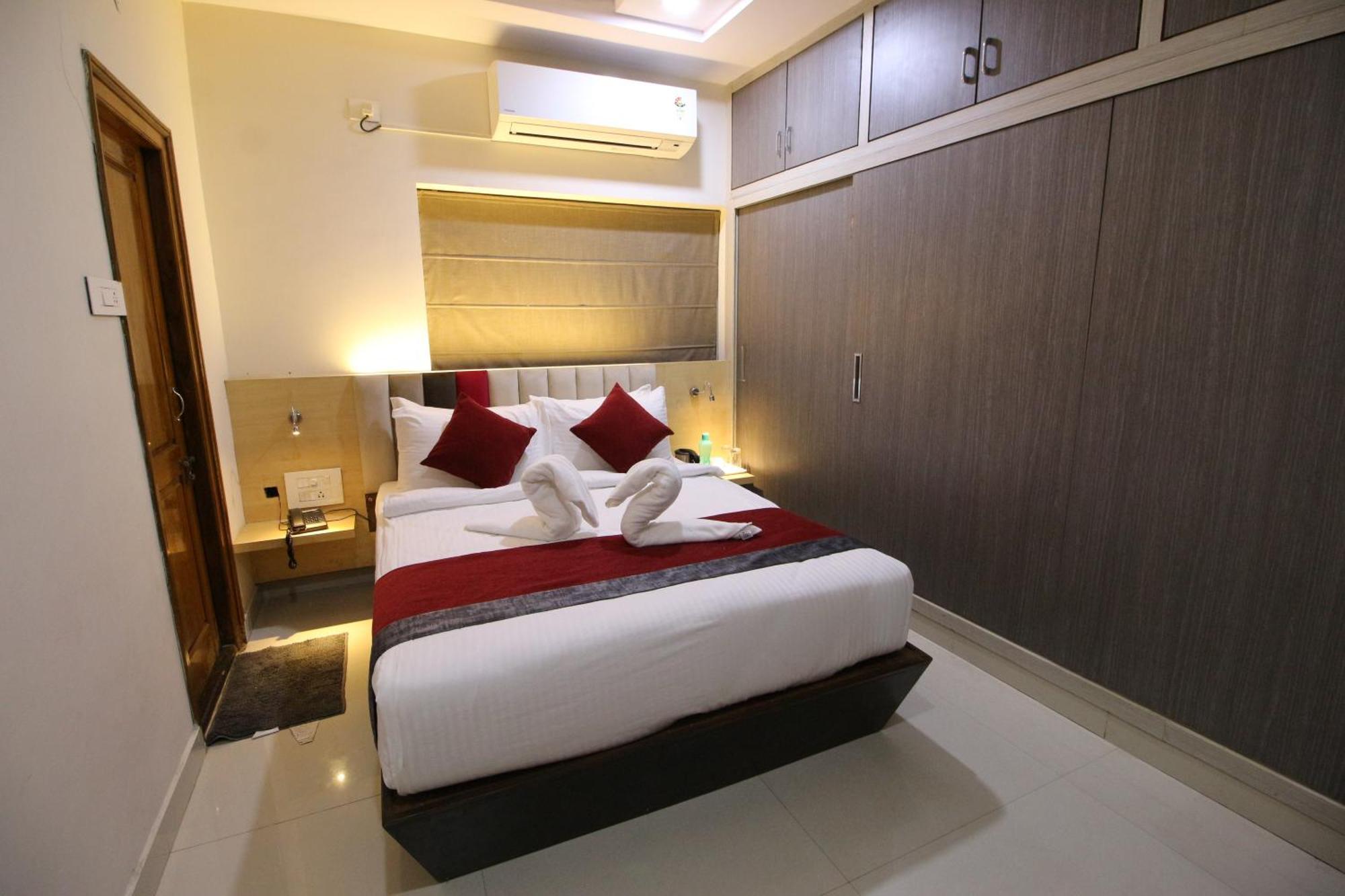 The Butterfly Luxury Serviced Apartments Visakhapatnam Bagian luar foto